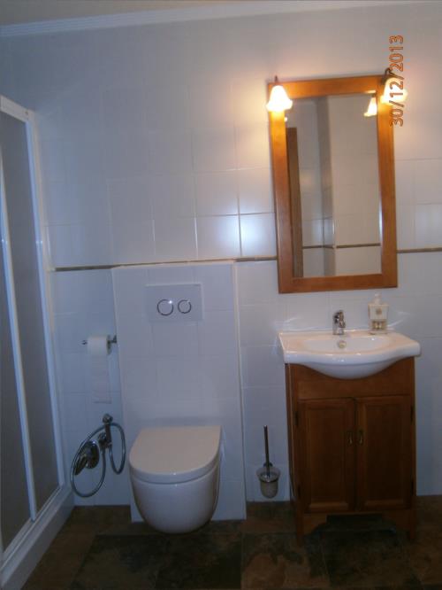 baño 1 casa rural Legaire en Alava