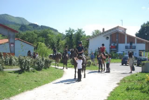 Centro Ecuestre Miracampos