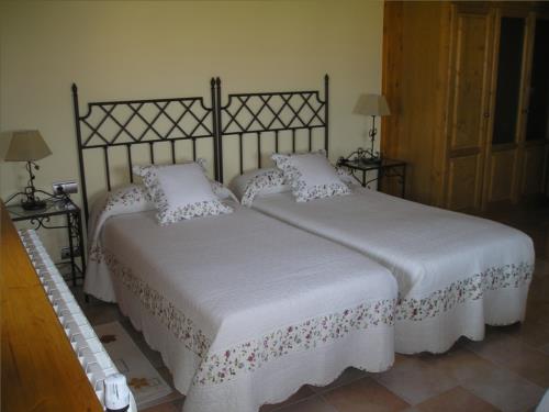 habitación doble casa rural Oraindi en Bizkaia