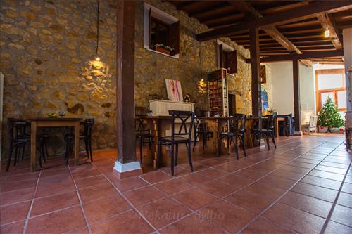 larrabide comedor sala