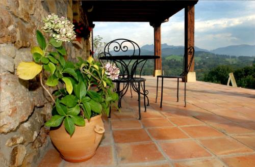 terraza 2 agroturismo Peluaga en Gipuzkoa